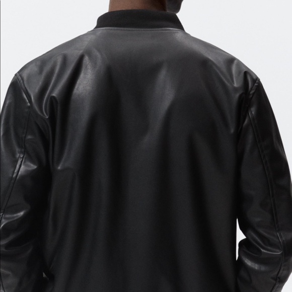 ZARA FAUX LEATHER BOMBER JACKET Long sleeve jacket with a ribbed collar. - Picture 4 of 10